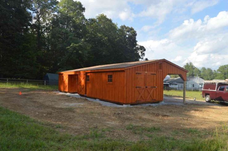 Horse barn with lean to with dimensions of 10’x48′