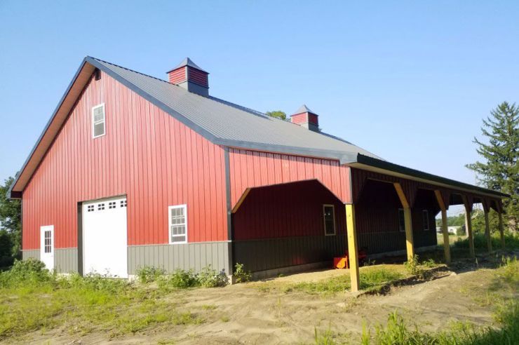 Two-toned garage exterior