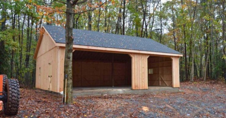 Quaker Style Garage