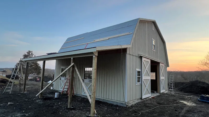gambrel modular horse barn