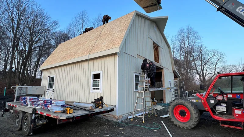 gambrel modular horse barn