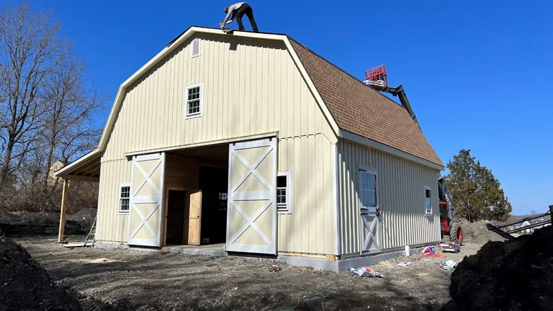 gambrel modular horse barn