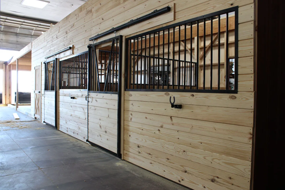 modular horse barn