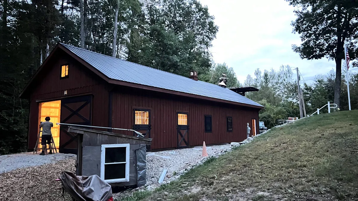 modular horse barn