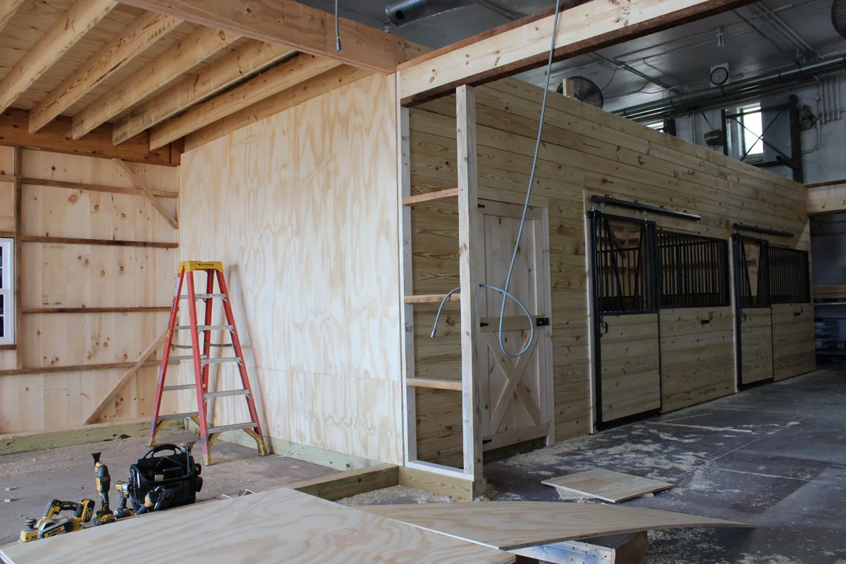 modular horse barn
