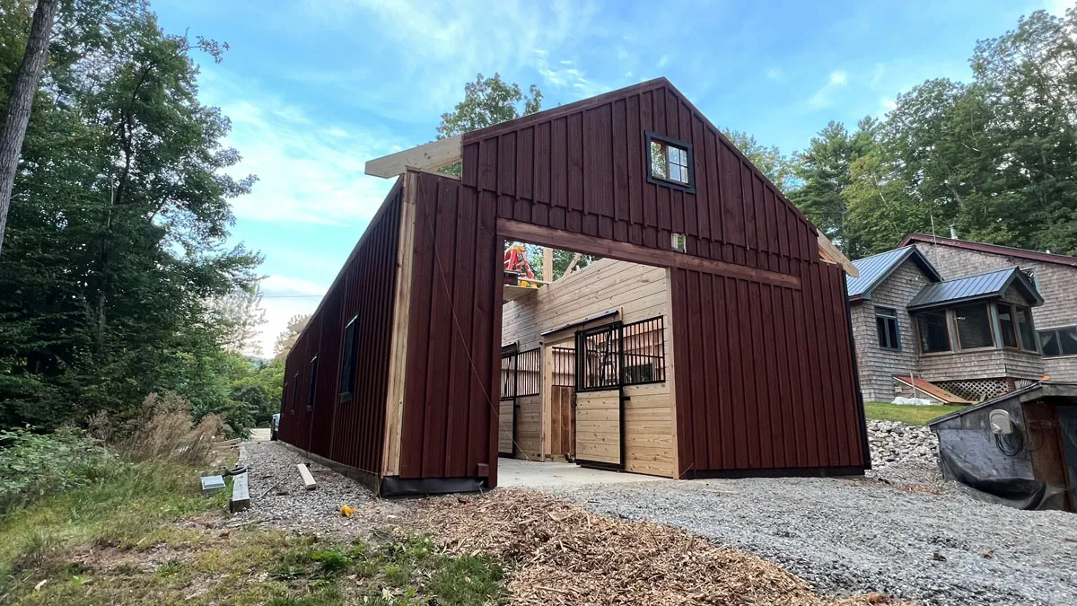 modular horse barn