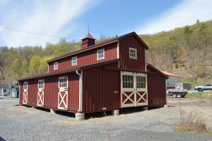 modular barn in monitor style