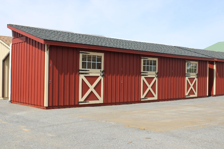 modular barn in monitor style