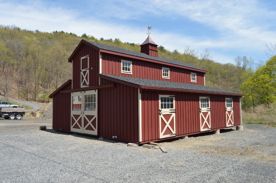 modular barn in monitor style