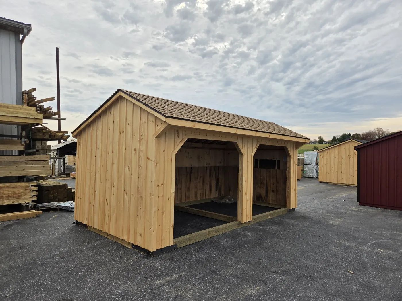 run-in modular barn