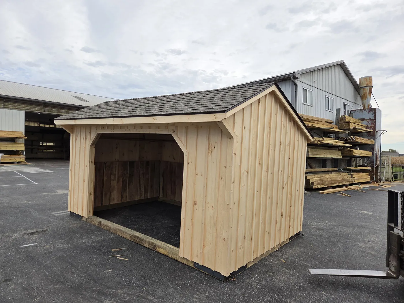 run-in shed with quaker style rafters
