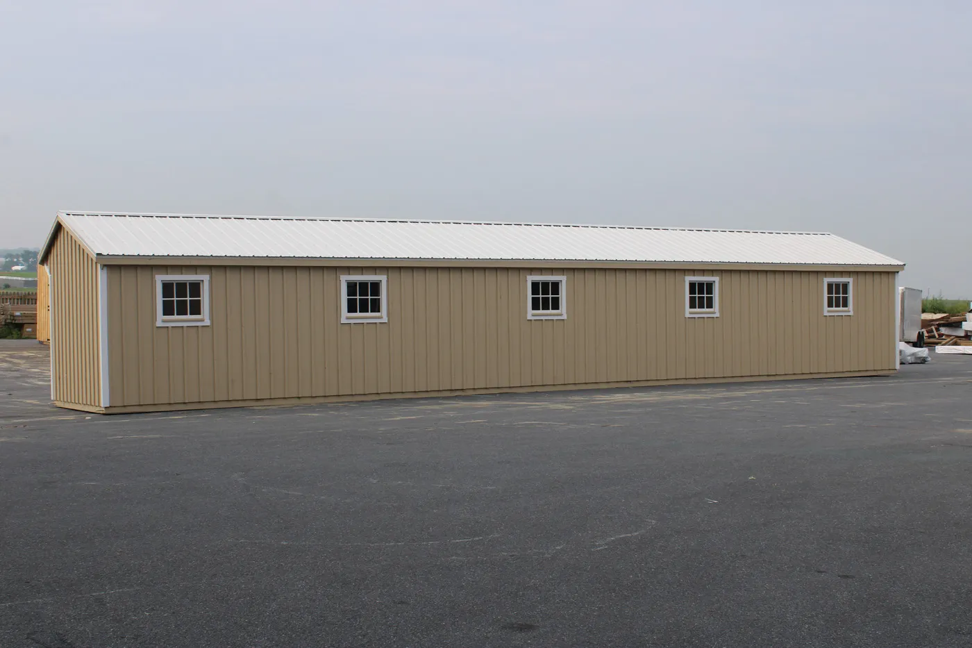 shed row horse barn