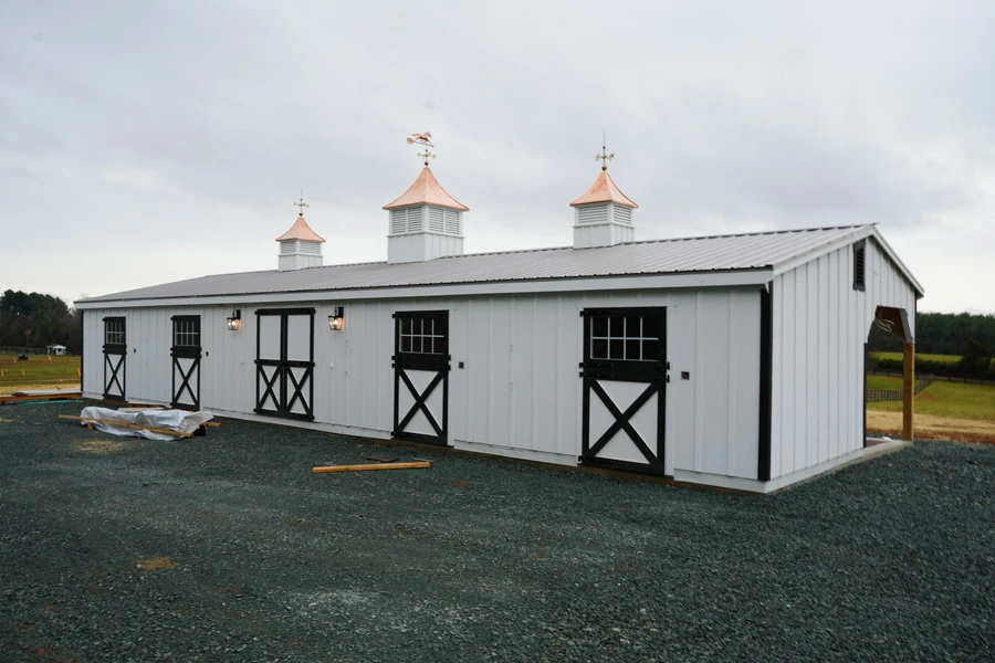 shed row modular horse barn