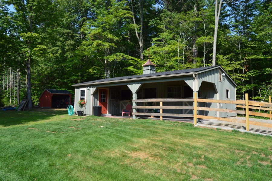 shed row modular horse barn