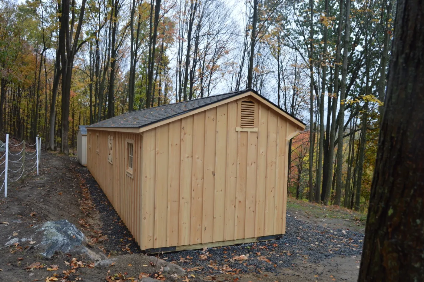 shed row horse barn