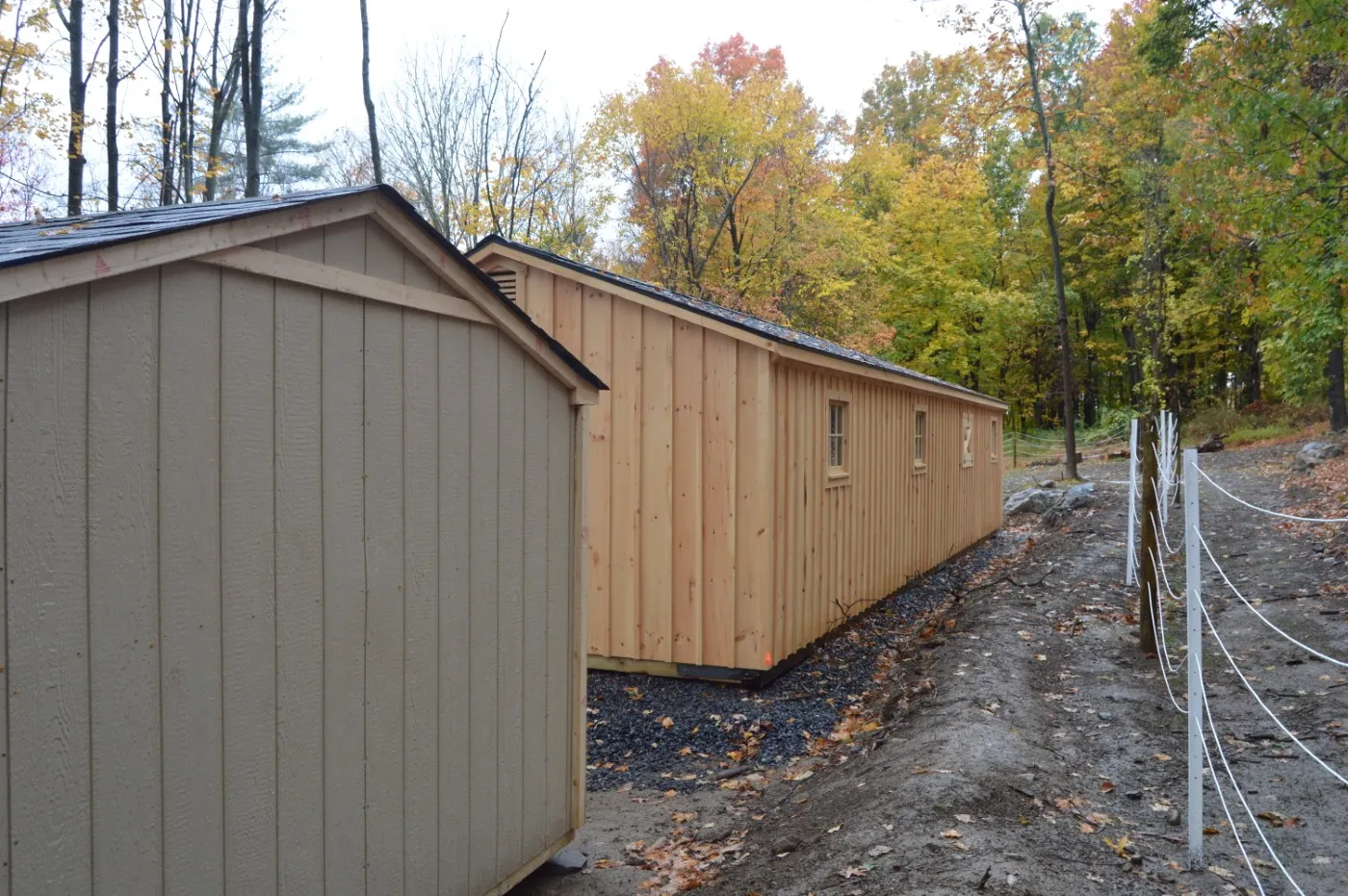 shed row horse barn