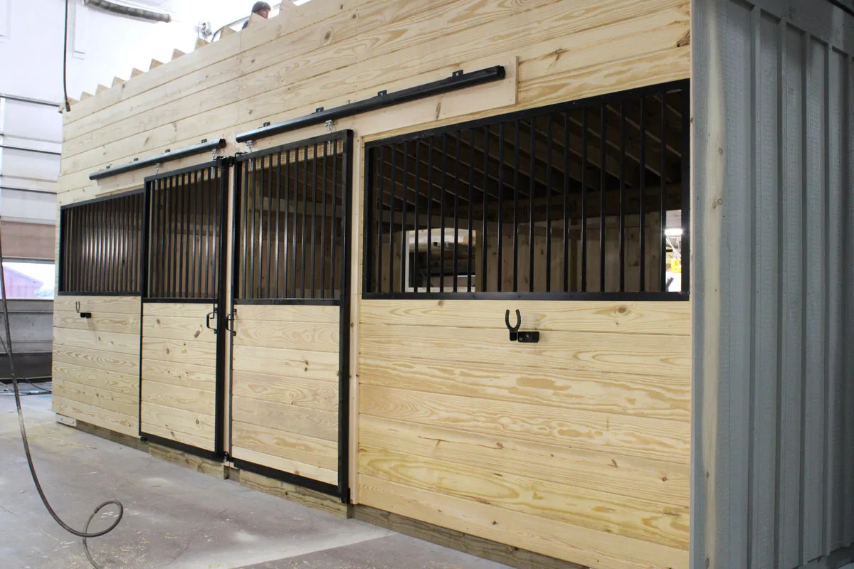 trailside modular horse barn