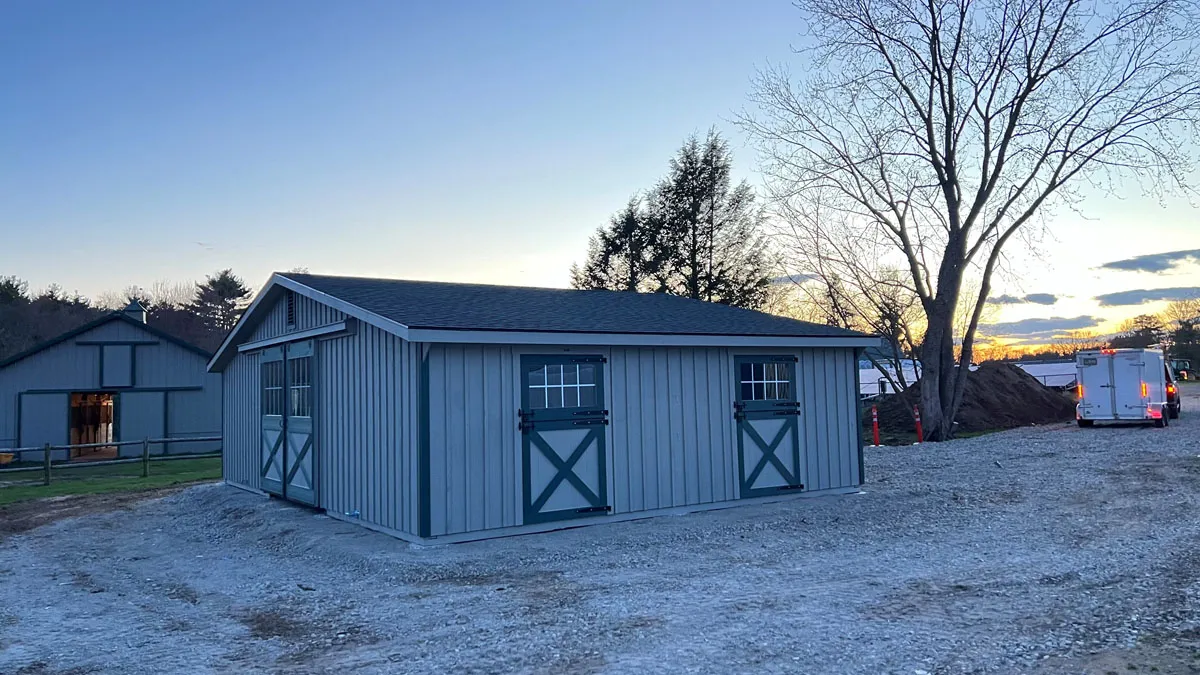 trailside modular horse barn