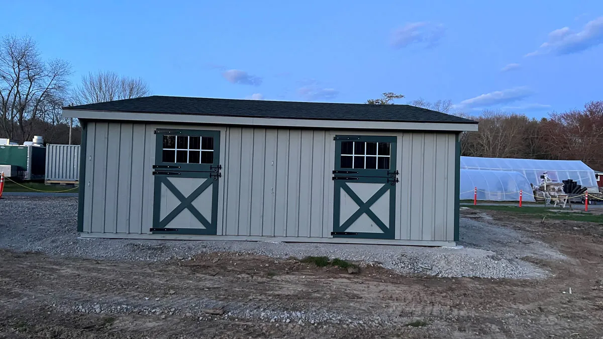 trailside modular horse barn