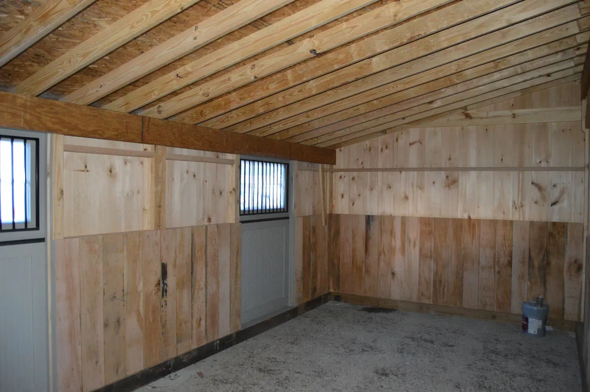 trailside modular horse barn