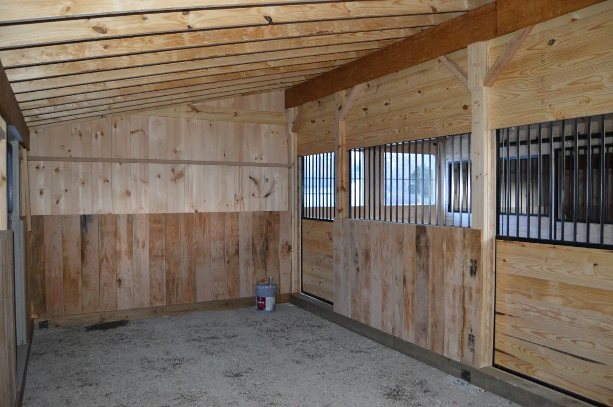 trailside modular horse barn