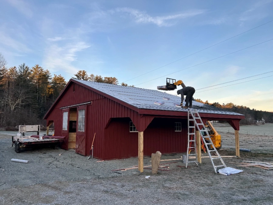 trailside modular barn with lean tos