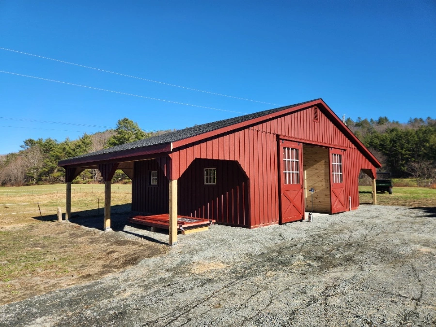 trailside modular barn with lean tos