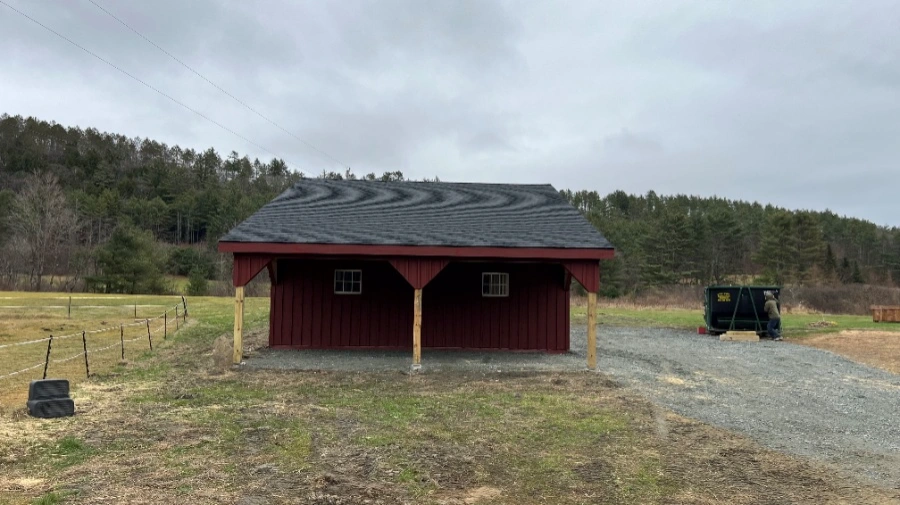 trailside modular barn with lean tos