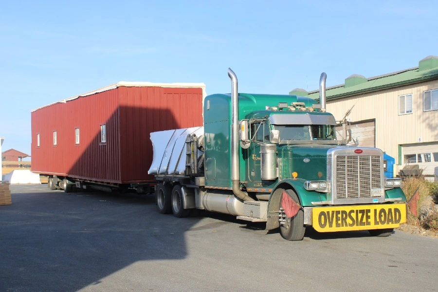 trailside modular barn with lean tos