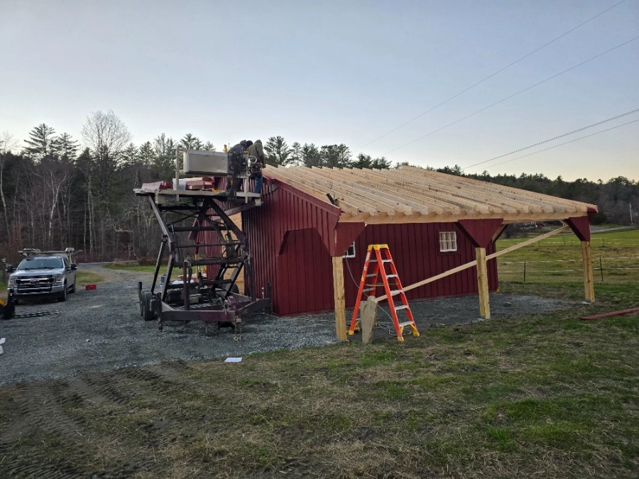 trailside modular barn with lean tos