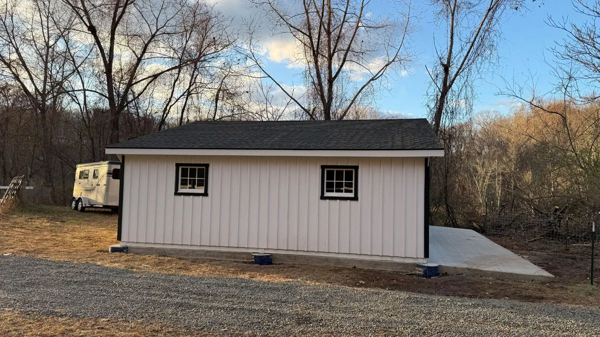 trailside modular horse barn