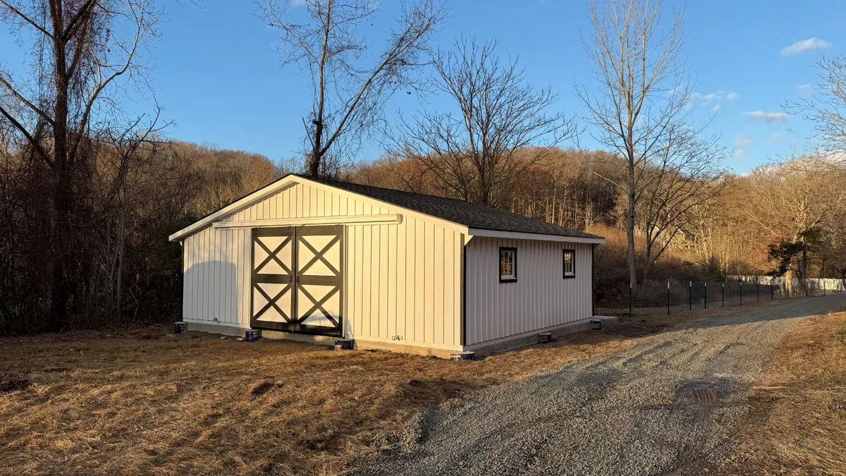 trailside modular horse barn
