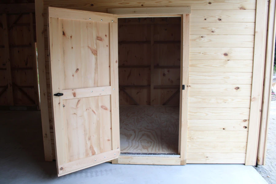 trailside modular horse barn