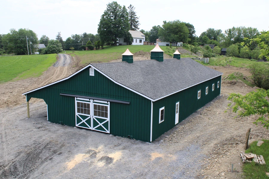 trailside modular horse barn